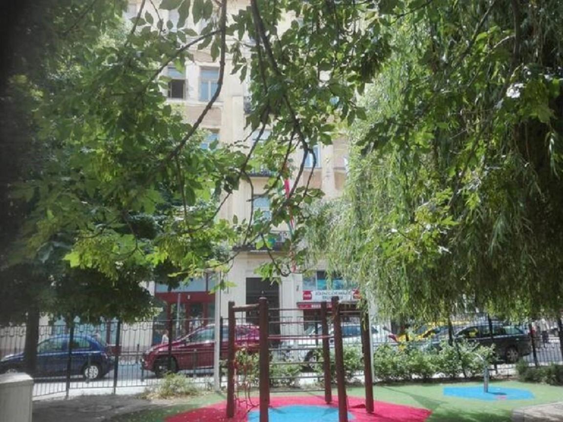 A Quiet Studio In The Heart Of The City Budapest Eksteriør bilde