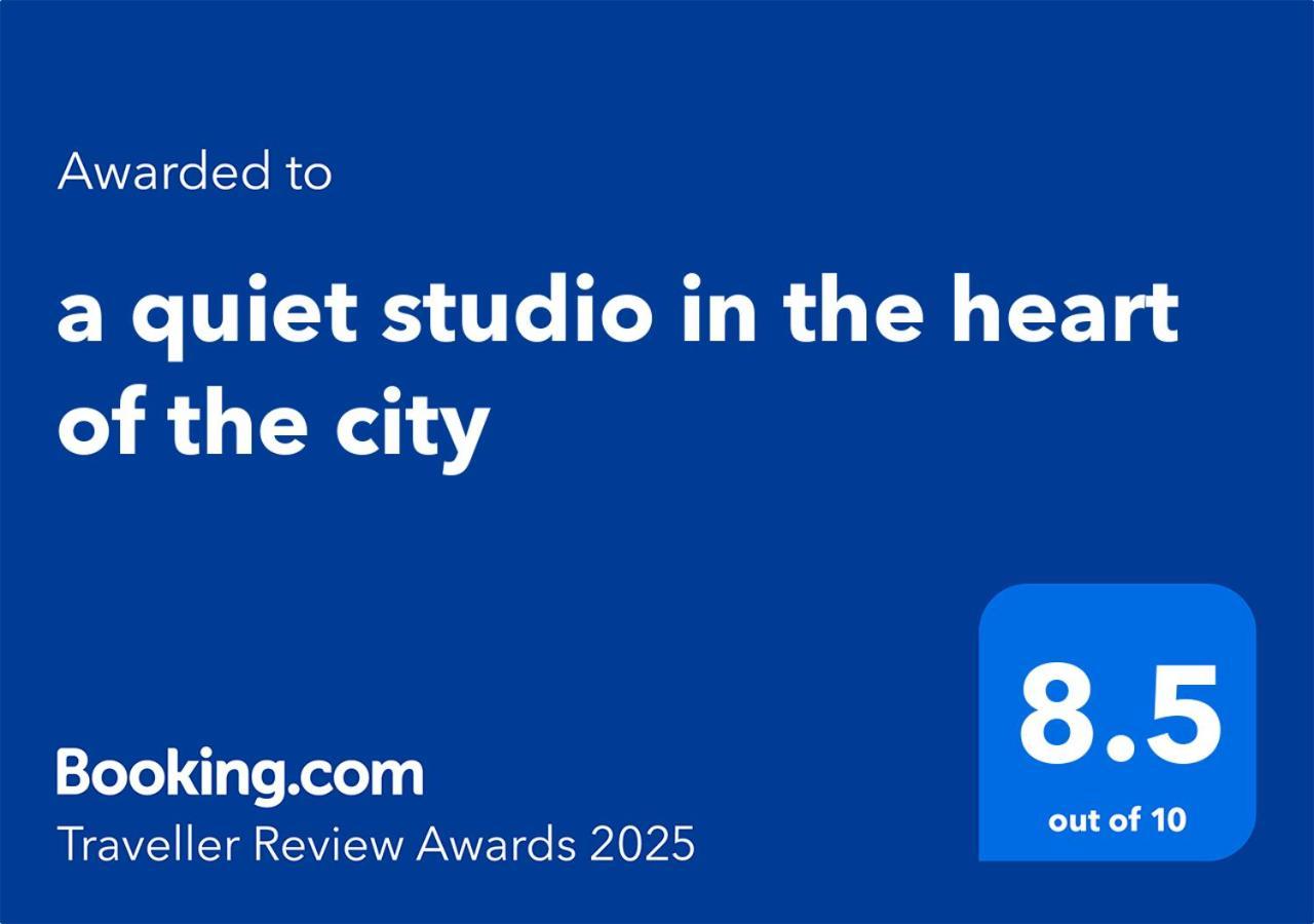 A Quiet Studio In The Heart Of The City Budapest Eksteriør bilde