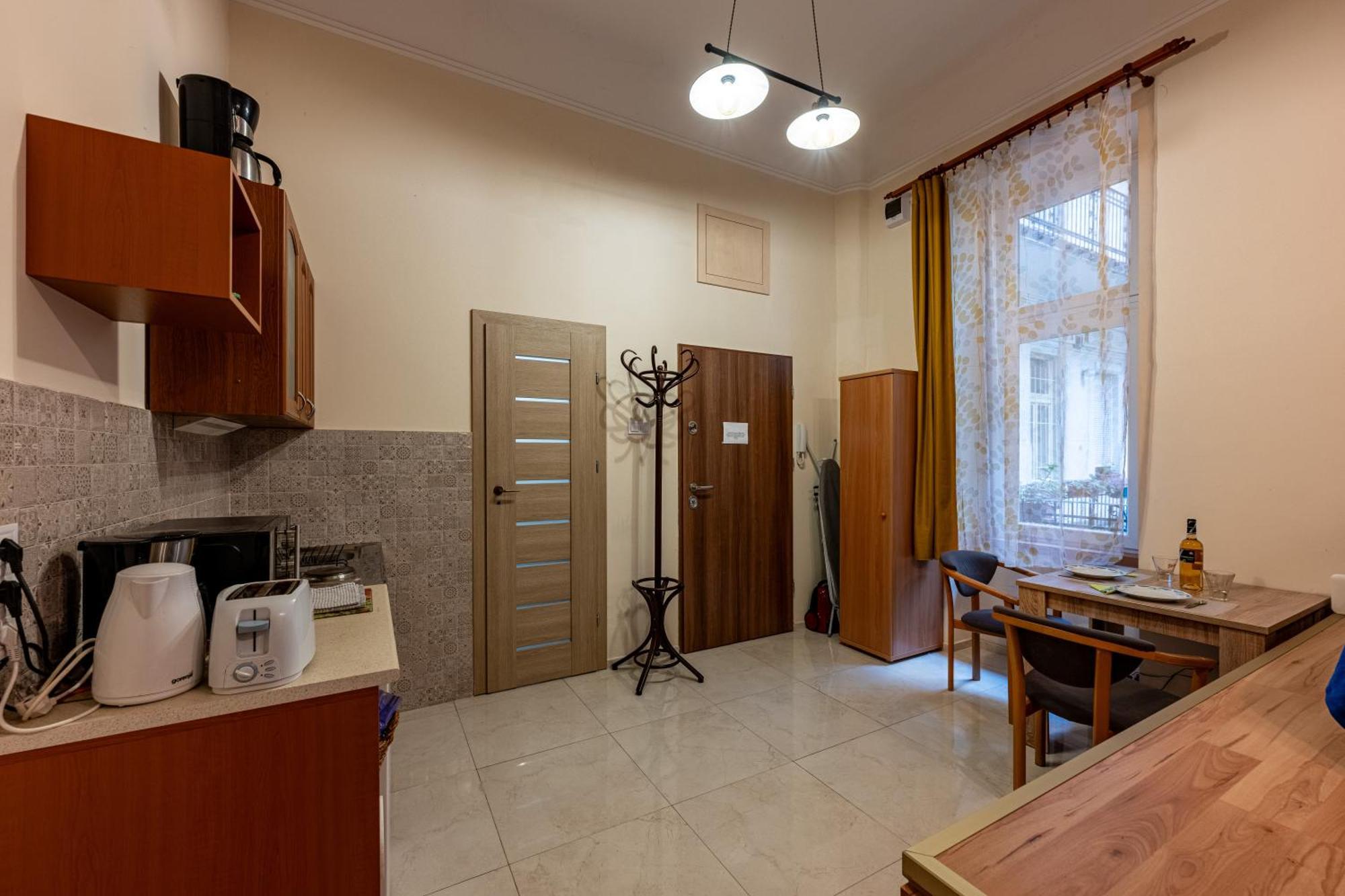 A Quiet Studio In The Heart Of The City Budapest Eksteriør bilde
