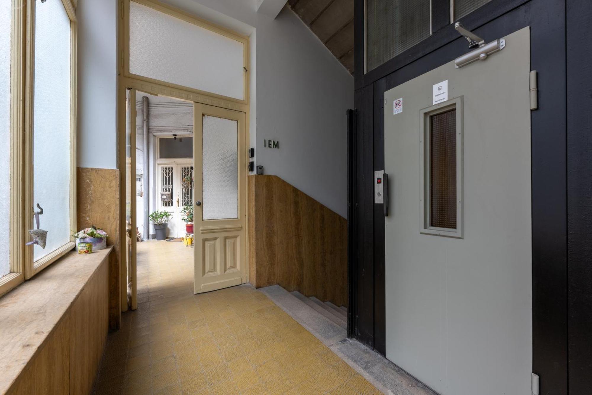 A Quiet Studio In The Heart Of The City Budapest Eksteriør bilde