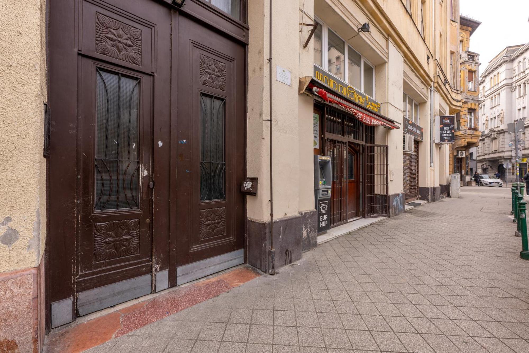 A Quiet Studio In The Heart Of The City Budapest Eksteriør bilde