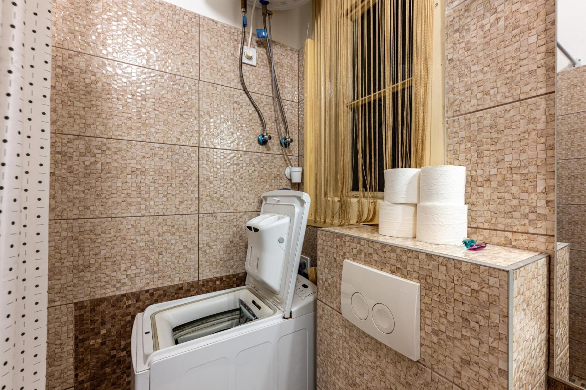 A Quiet Studio In The Heart Of The City Budapest Eksteriør bilde